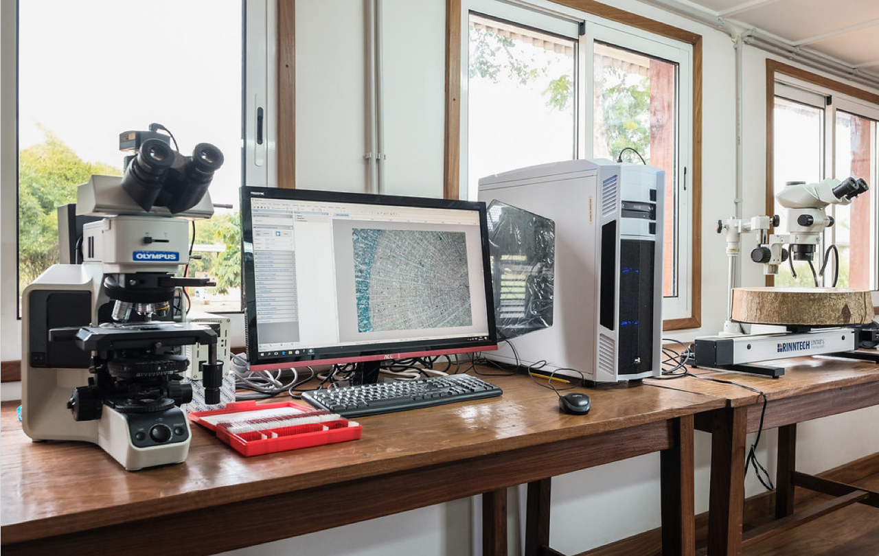 廣州帝森康體設(shè)備有限公司|DISEEM帝森無(wú)溶劑塑膠跑道品牌 攜手華南理工、上海微譜等知名院校和科研單位